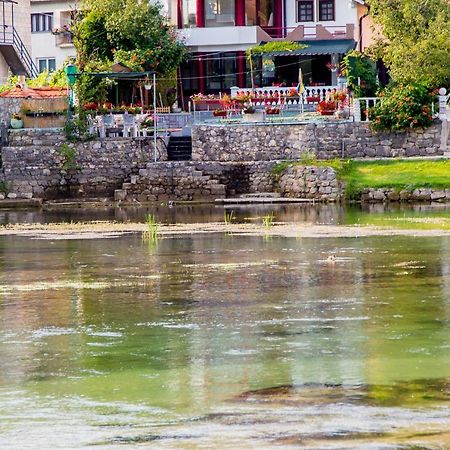 Villa Dino Kulen Vakuf Bagian luar foto