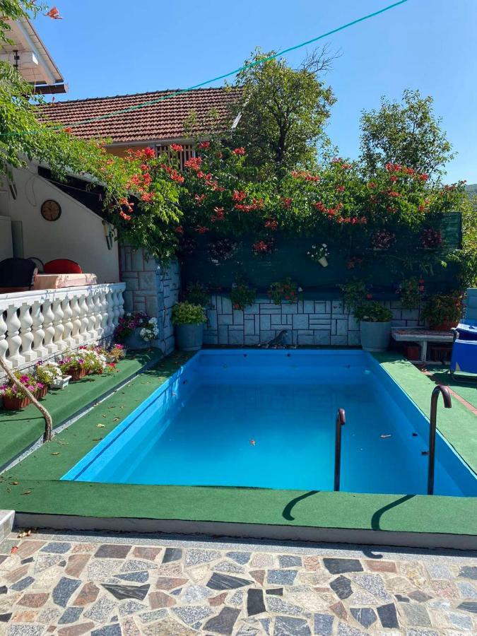 Villa Dino Kulen Vakuf Bagian luar foto