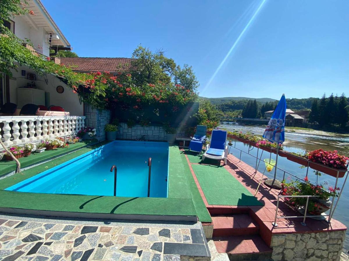 Villa Dino Kulen Vakuf Bagian luar foto
