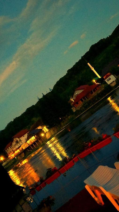 Villa Dino Kulen Vakuf Bagian luar foto