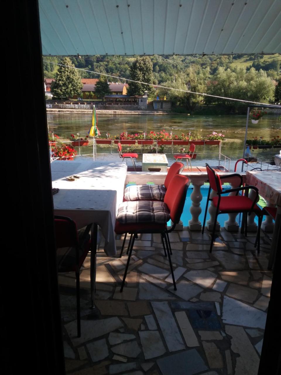 Villa Dino Kulen Vakuf Bagian luar foto