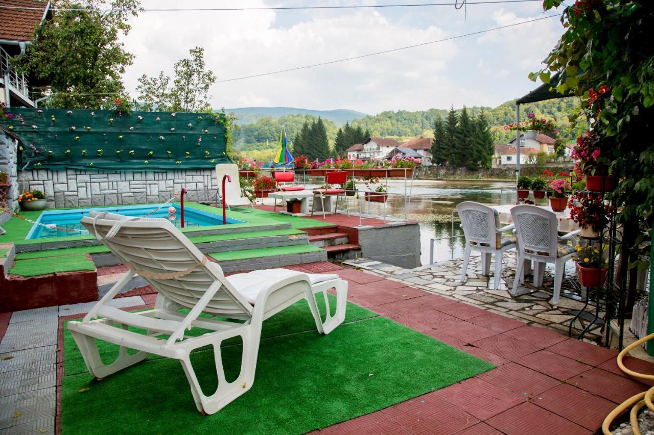 Villa Dino Kulen Vakuf Bagian luar foto