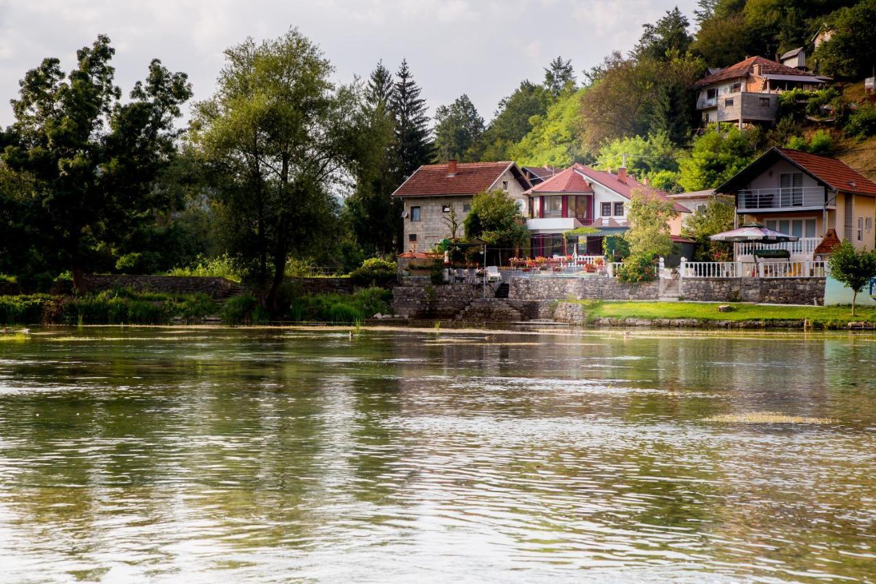 Villa Dino Kulen Vakuf Bagian luar foto